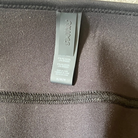 SKIMS Black Swim Skirt onyx medium - Picture 4 of 7